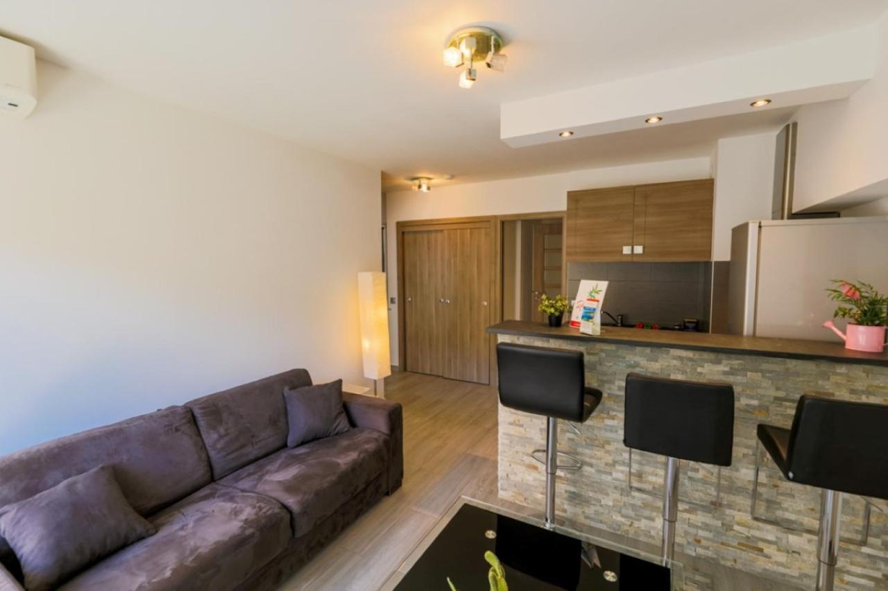 Suede 2 Ap4208 By Riviera Homes Nizza